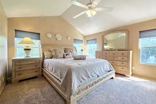 105 Commodore Cir, Port Jefferson Station, NY 11776 - Photo 16