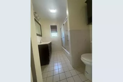 412 37th Street #1 Family, Lindenhurst, NY 11757 - Photo 4