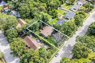 27 Split Cedar Dr, Islandia, NY 11749 - Photo 2