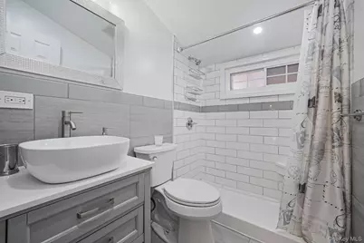 27 Split Cedar Drive, Islandia, NY 11749 - Photo 12