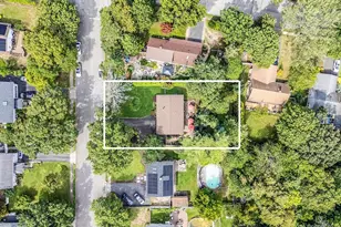 27 Split Cedar Dr, Islandia, NY 11749 - Photo 24