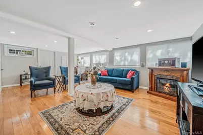 27 Split Cedar Drive, Islandia, NY 11749 - Photo 14