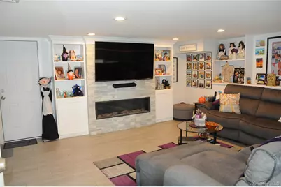 113 Northern Parkway W, Plainview, NY 11803 - Photo 14