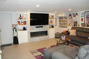 113 Northern Pkwy W, Plainview, NY 11803 - Photo 14