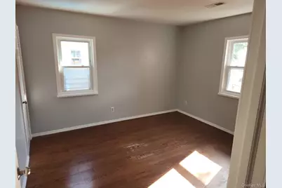 11924 199th Street, Saint Albans, NY 11412 - Photo 10