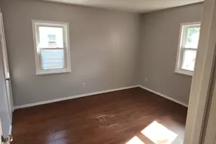 119-24 199th St, Saint Albans, NY 11412 - Photo 10