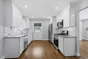 16 Blackman St, Smithtown, NY 11787 - Photo 14