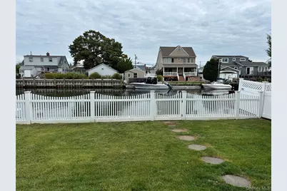 65 Jefferson Place, Massapequa, NY 11758 - Photo 14