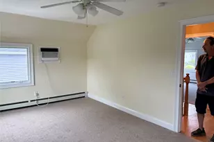 65 Jefferson Pl, Massapequa, NY 11758 - Photo 6