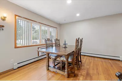 186 11th Street, Bethpage, NY 11714 - Photo 6