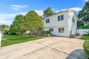 540 Scudder Ave, Copiague, NY 11726 - Photo 4