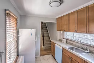 39 Bay Ave, Hicksville, NY 11801 - Photo 8