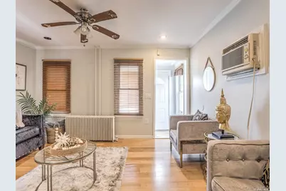 39 Bay Avenue, Hicksville, NY 11801 - Photo 4