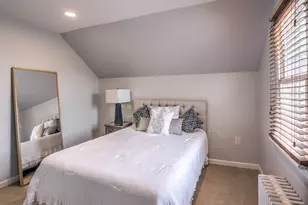 39 Bay Ave, Hicksville, NY 11801 - Photo 10