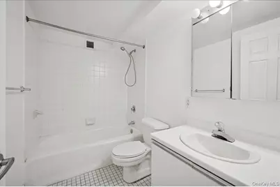 1020 Warburton Avenue #9E, Yonkers, NY 10701 - Photo 14