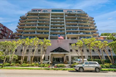 1020 Warburton Avenue #9E, Yonkers, NY 10701 - Photo 4