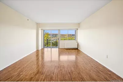 1020 Warburton Avenue #9E, Yonkers, NY 10701 - Photo 6