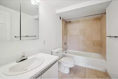 1020 Warburton Avenue #9E, Yonkers, NY 10701 - Photo 18
