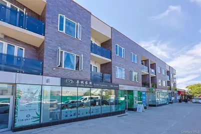 13620 Booth Memorial Avenue #2A, Flushing, NY 11355 - Photo 1