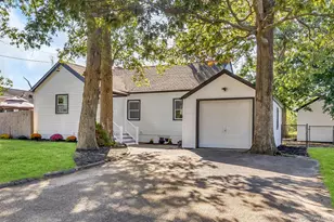 46 N Ocean Ave, Islip, NY 11751 - Photo 2