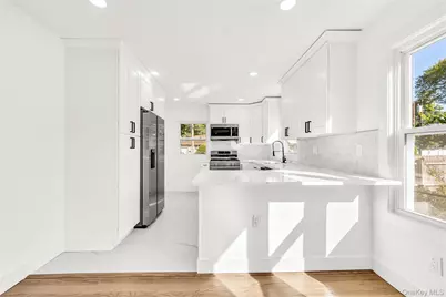 46 N Ocean Avenue, Islip, NY 11751 - Photo 10