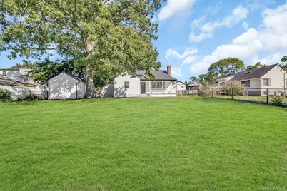46 N Ocean Avenue, Islip, NY 11751 - Photo 32