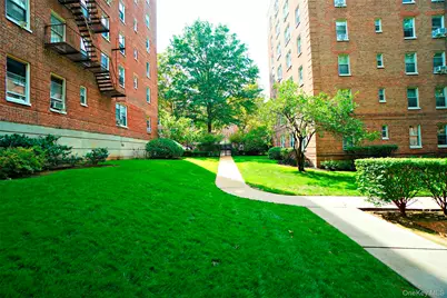 7281 113th Street #2B, Forest Hills, NY 11375 - Photo 14