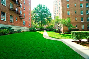 72-81 113th St, Forest Hills, NY 11375 - Photo 14