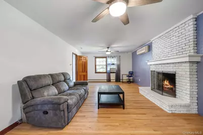 47 Timberline Drive, Poughkeepsie, NY 12603 - Photo 4