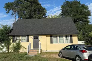 43 Lakewood Ave, Ronkonkoma, NY 11779 - Photo 2