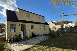 43 Lakewood Ave, Ronkonkoma, NY 11779 - Photo 16