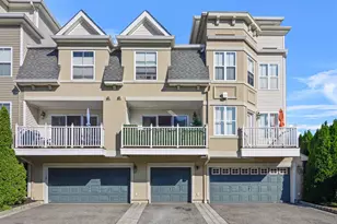 37 Harbor Pointe Dr, Haverstraw, NY 10927 - Photo 20