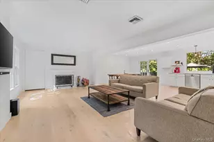 22 W Gate Rd, Wainscott, NY 11937 - Photo 10