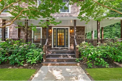 22 West Gate Road, Wainscott, NY 11937 - Photo 4