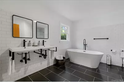 22 West Gate Road, Wainscott, NY 11937 - Photo 20