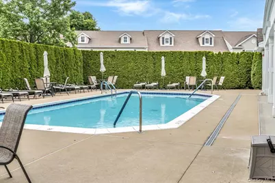 802 Willow Lane #Upper Level, Valley Stream, NY 11580 - Photo 18