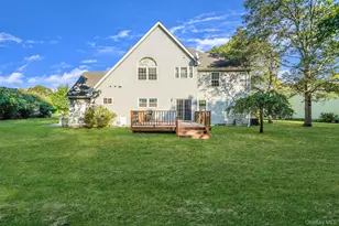 51 Gaetano Ln N, Coram, NY 11727 - Photo 38