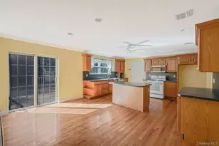 51 Gaetano Ln N, Coram, NY 11727 - Photo 14