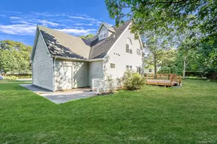 51 Gaetano Ln N, Coram, NY 11727 - Photo 4