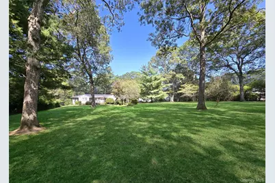 30 Elizabeth Way, Ridge, NY 11961 - Photo 6