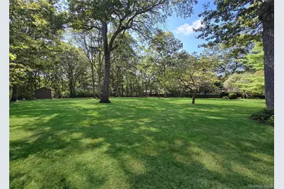 30 Elizabeth Way, Ridge, NY 11961 - Photo 4