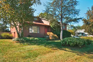 35 Guernsey Dr, New Windsor, NY 12553 - Photo 2