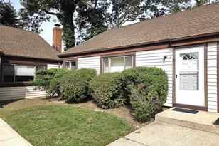 2 Monet Ct, Middle Island, NY 11953 - Photo 2