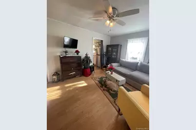 30 Maple Street, Westhampton Beach, NY 11978 - Photo 4