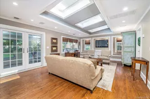 34 St Thomas Pl, Malverne, NY 11565 - Photo 12