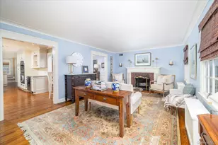 34 St Thomas Pl, Malverne, NY 11565 - Photo 4