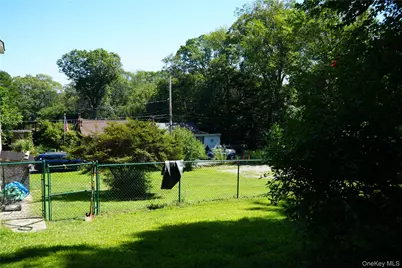27 Spruce Street, Lake Peekskill, NY 10537 - Photo 6