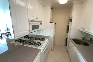 271-10 Grand Central Pkwy, Floral Park, NY 11005 - Photo 8