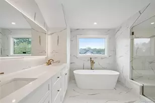 15 Lorraine St, Syosset, NY 11791 - Photo 24