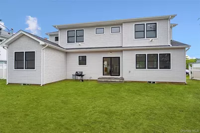 15 Lorraine Street, Syosset, NY 11791 - Photo 24